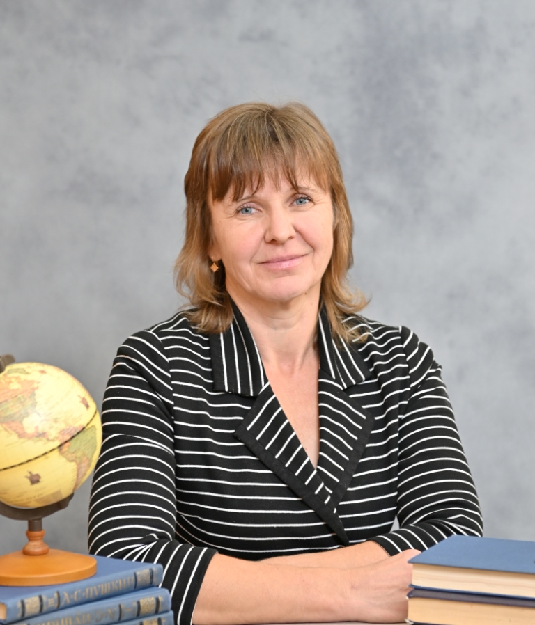 Лавринова Оксана Владимировна.
